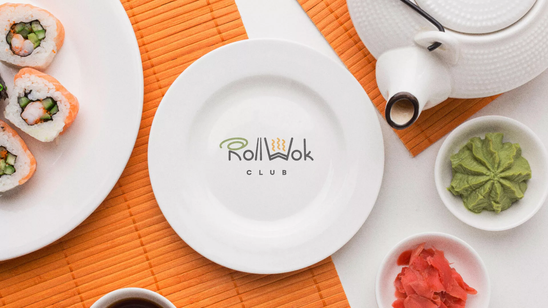 Разработка логотипа и фирменного стиля суши-бара «Roll Wok Club» в Сургуте